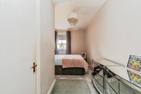 2 bedroom flat for sale, Schools Hill, CHEADLE, Cheshire, SK8