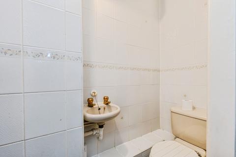 2 bedroom flat for sale, Schools Hill, CHEADLE, Cheshire, SK8