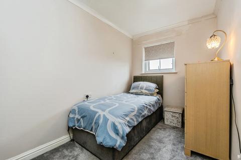 2 bedroom flat for sale, Schools Hill, CHEADLE, Cheshire, SK8