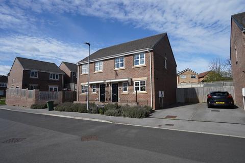 3 bedroom semi-detached house for sale, Wool Chase, Wakefield, West Yorkshire