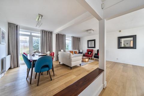 Alleyn Park, Dulwich, London, SE21