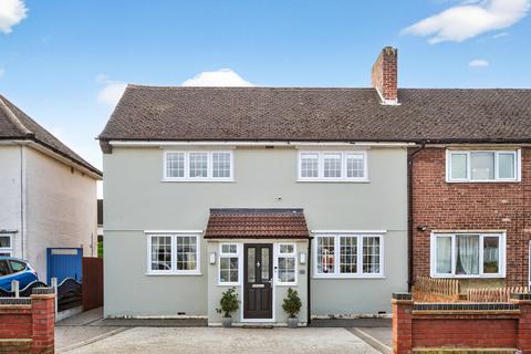 Lowshoe Lane, Romford, RM5