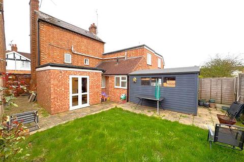 2 bedroom end of terrace house for sale, The Leys, Evesham