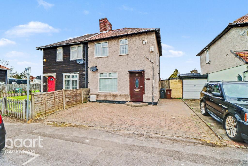 Detached house exterior, driveway