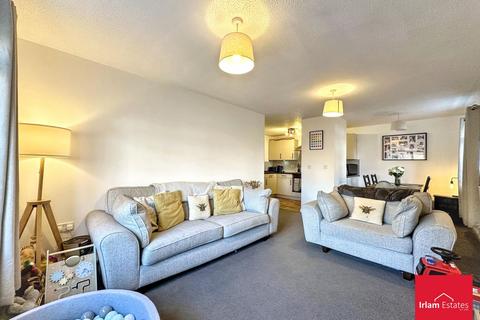 2 bedroom flat for sale, Rixtonleys Drive, Irlam, M44