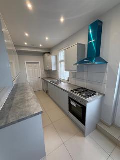 3 bedroom terraced house to rent, Bristol Road, Coventry