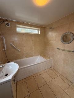 3 bedroom terraced house to rent, Bristol Road, Coventry