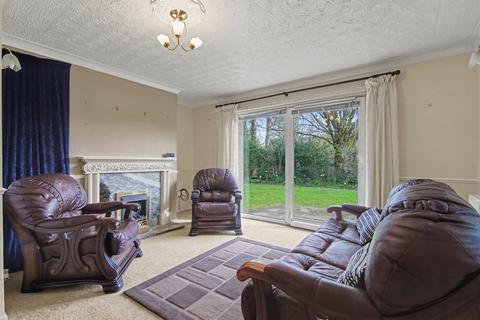 2 bedroom ground floor flat for sale, Rosemary Close, Coventry, CV4