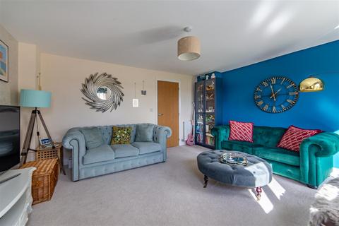 3 bedroom end of terrace house for sale, Leasingthorne Way, Great Park, NE13