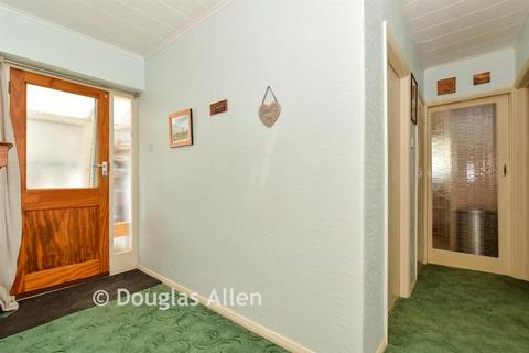 4 bedroom semi-detached house for sale, Romney Road, Billericay CM12