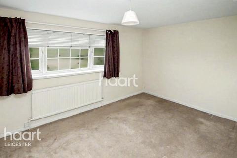 3 bedroom semi-detached house for sale, Southdown Drive, Leicester