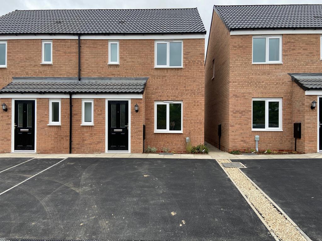 Ruby Drive, Chesterfield, S41 3 bed semi-detached house - £1,050 pcm (£ ...