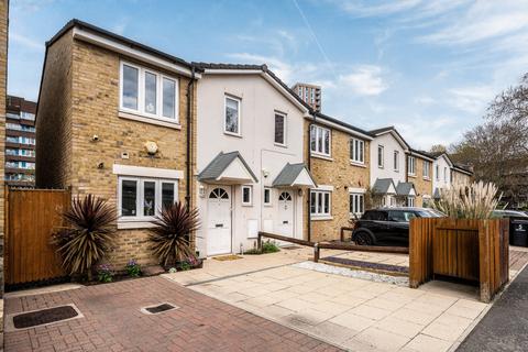 Clayton Drive, Greenwich, London, SE8