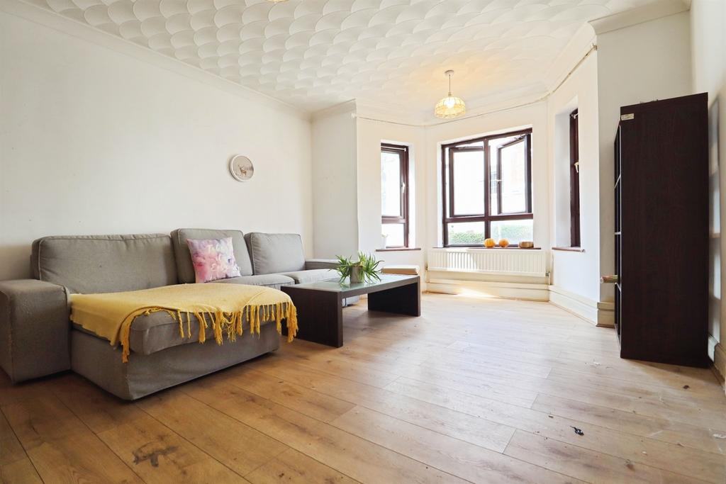 Apartment in Cardiff - View 2