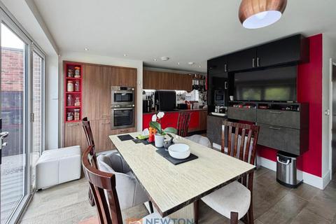 4 bedroom detached house for sale, Kingfisher Way, Ollerton, NG22
