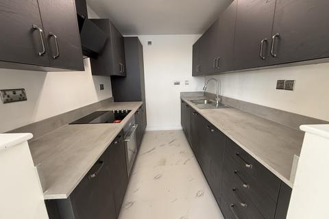 2 bedroom apartment to rent, SWANSEA SA1