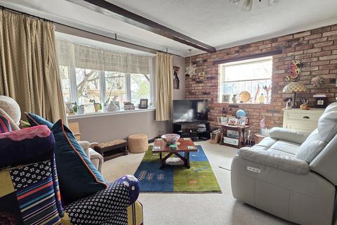 4 bedroom detached house for sale, George Street, Stockton, CV47