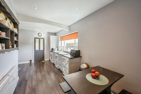 4 bedroom semi-detached house for sale, Collum Gardens, Scunthorpe