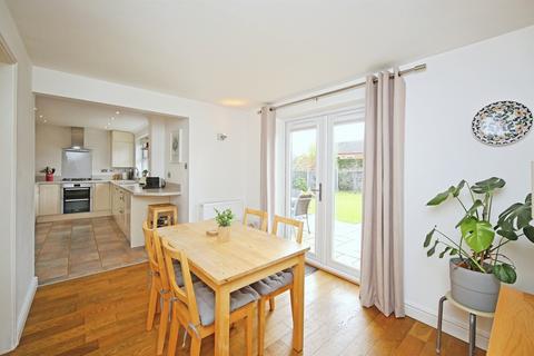 4 bedroom detached house for sale, Kittiwake Drive, Kidderminster