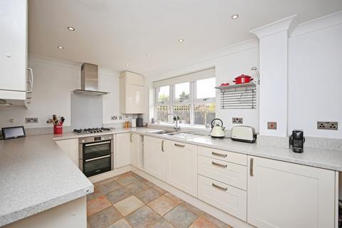 4 bedroom detached house for sale, Kittiwake Drive, Kidderminster