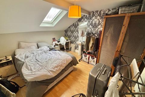 1 bedroom in a house share to rent, Nelson Street, Salford, M7