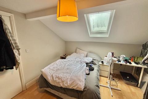 1 bedroom in a house share to rent, Nelson Street, Salford, M7