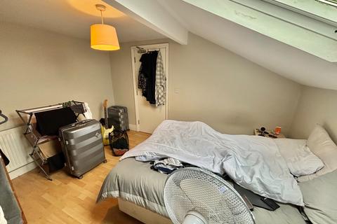 1 bedroom in a house share to rent, Nelson Street, Salford, M7