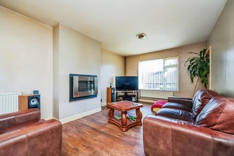 3 bedroom terraced house for sale, Haynes Close, Clifton, Nottingham, NG11
