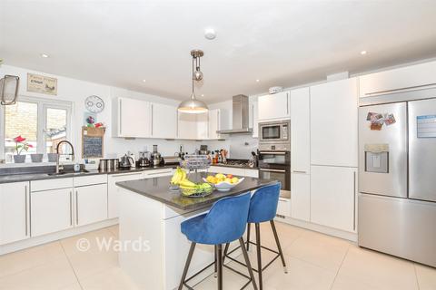 4 bedroom townhouse for sale, Waterside Quay, Aylesford, Kent