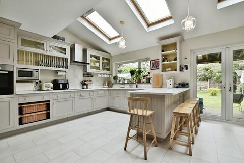 5 bedroom semi-detached house for sale, Central Avenue, Greater Manchester M33