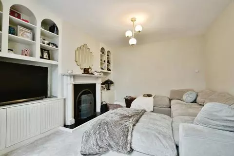 5 bedroom semi-detached house for sale – pohled 2