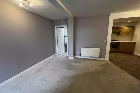 1 bedroom flat to rent - View 4