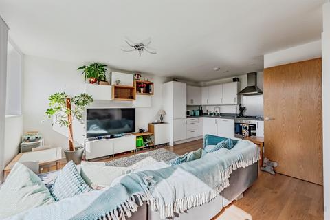 2 bedroom apartment for sale, Nailsworth Crescent, Merstham, Redhill