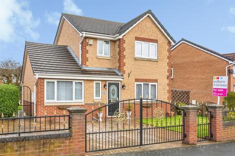 3 bedroom detached house for sale, Airedale Heights, Wakefield