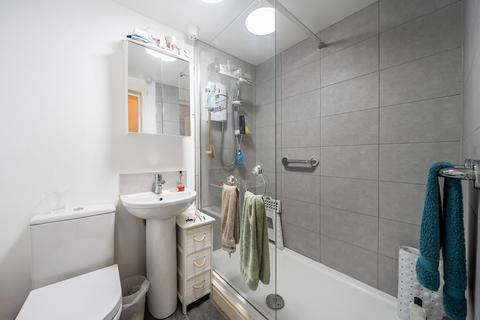 undefined, Westbourne Drive, Gloucestershire GL52