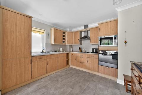 2 bedroom retirement property for sale, Knightwood Mews, Valley Park, Chandler's Ford
