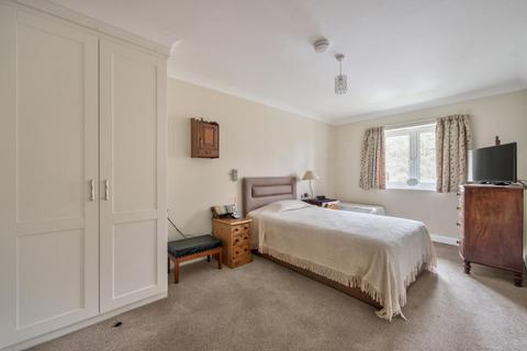 2 bedroom retirement property for sale, Knightwood Mews, Valley Park, Chandler's Ford