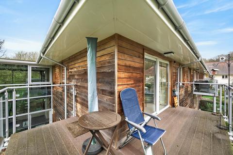 2 bedroom retirement property for sale, Knightwood Mews, Valley Park, Chandler's Ford