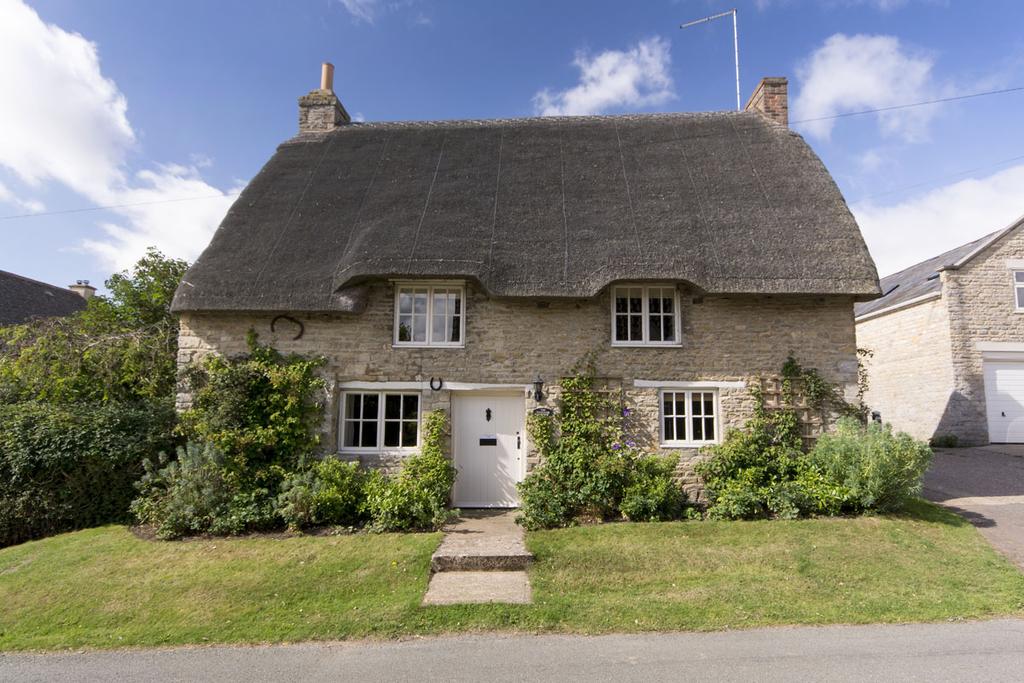 Wadenhoe, Nr Oundle, PE8 3 bed cottage £500,000