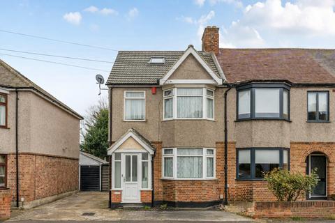 Hainault Road, Collier Row, RM5