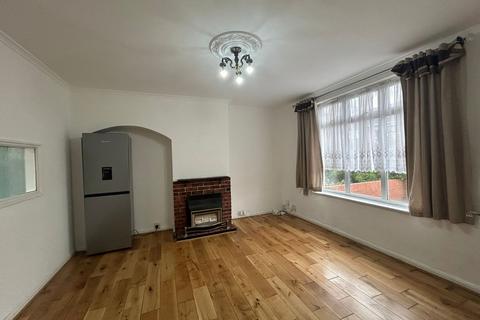 2 bedroom house to rent, Fitzstephen Road, Dagenham, RM8