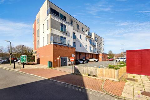 2 bedroom flat for sale, South Park Court, Havant PO9