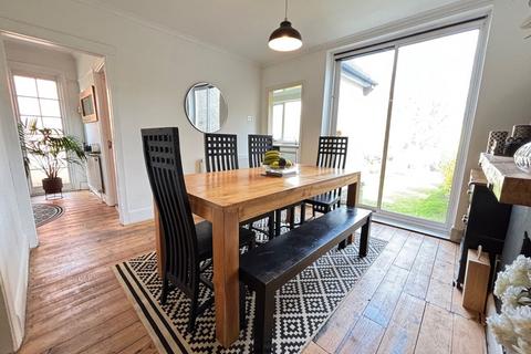 3 bedroom semi-detached house for sale, Ridgeway Drive, Bromley BR1