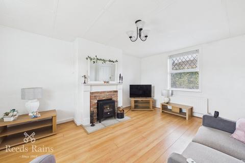 3 bedroom semi-detached house for sale, Wellington Avenue, Lancashire PR25