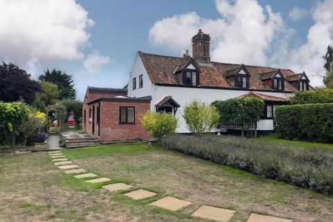 3 bedroom house to rent, Easthaugh Road, Lyng, NORWICH