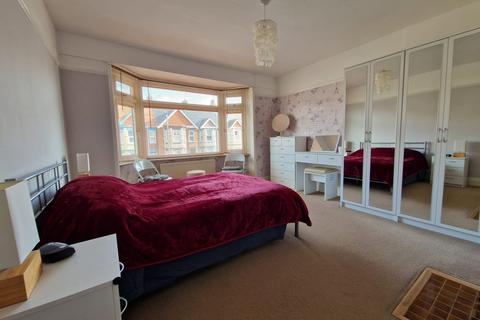 3 bedroom semi-detached house for sale, Lyndhurst Road, Exmouth, EX8 3DS