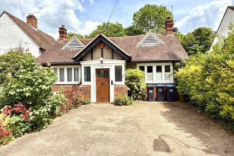3 bedroom detached house for sale, High Road, Essendon Hatfield AL9