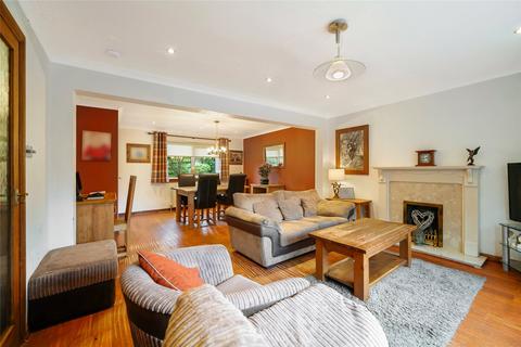 4 bedroom bungalow for sale, Easterton Avenue, Busby, Glasgow, East Renfrewshire, G76
