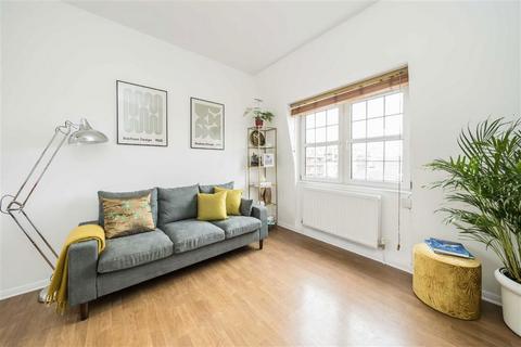 2 bedroom flat for sale, Cambridge Heath Road, London E2