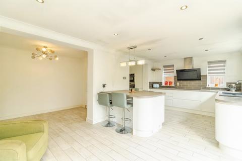 3 bedroom detached house for sale, Beechfern, Walnut Tree, Milton Keynes